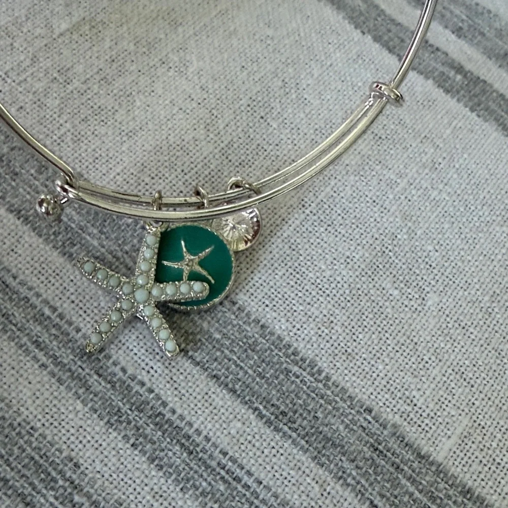 Silver Tone Starfish Charm Bangle Bracelet with Teal Disc